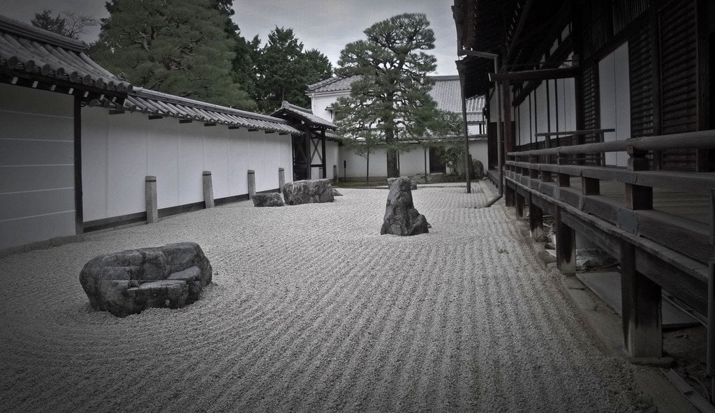 nanzenji_temple_zen_garden_kyoto