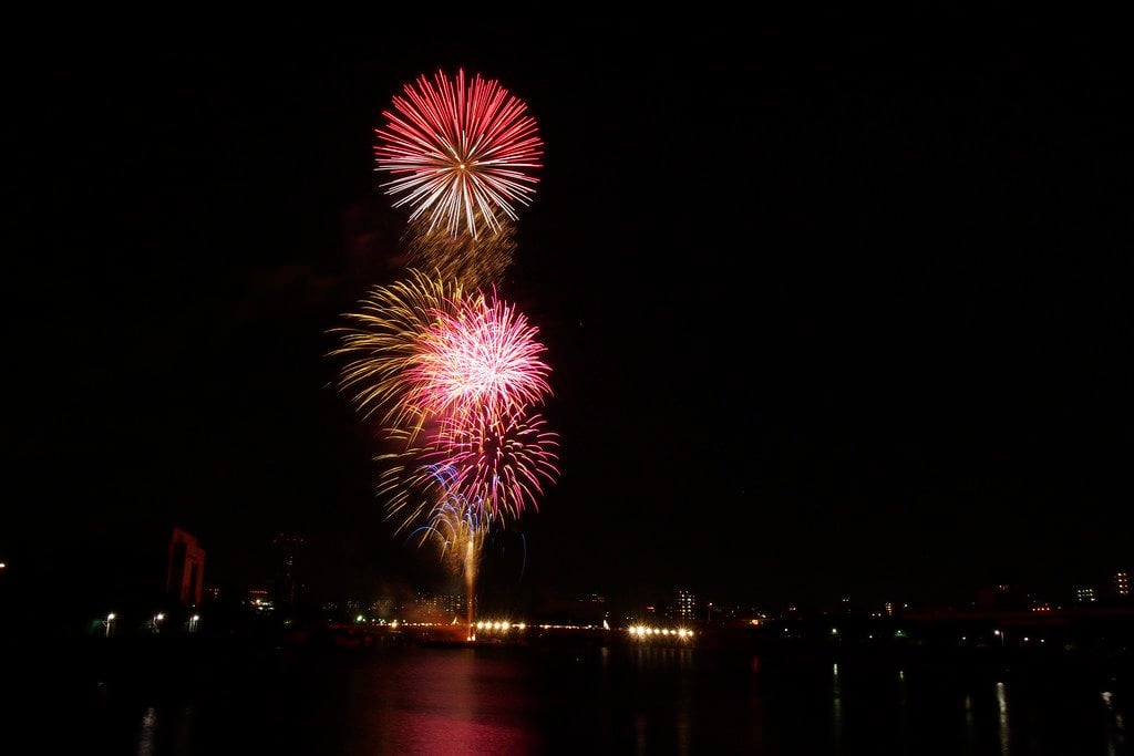 sumida_river_fireworks_japan