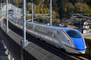 9 Days in the Japanese Alps Autumn Itinerary 10 Hokuriku Shinkansen