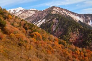 9 Days in the Japanese Alps Autumn Itinerary 9 Tateyama Kurobe Alpine Route in Autumn
